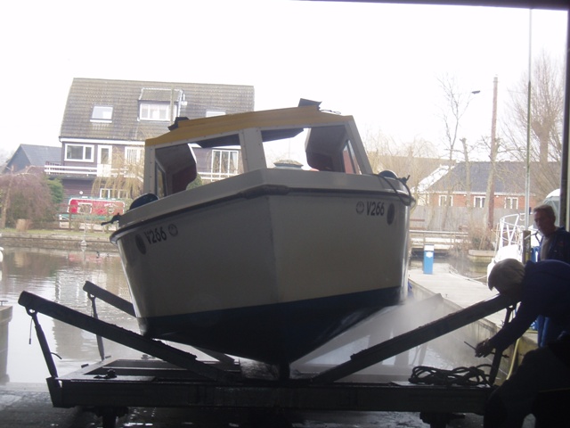 Dayboat20pull20out20006