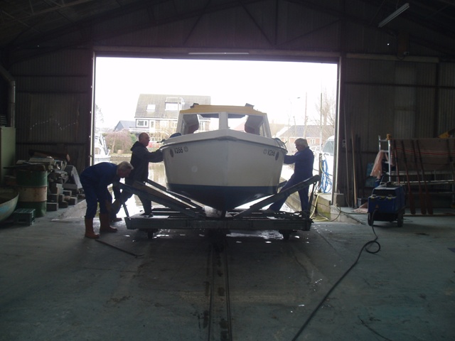 Dayboat_pull_out_008